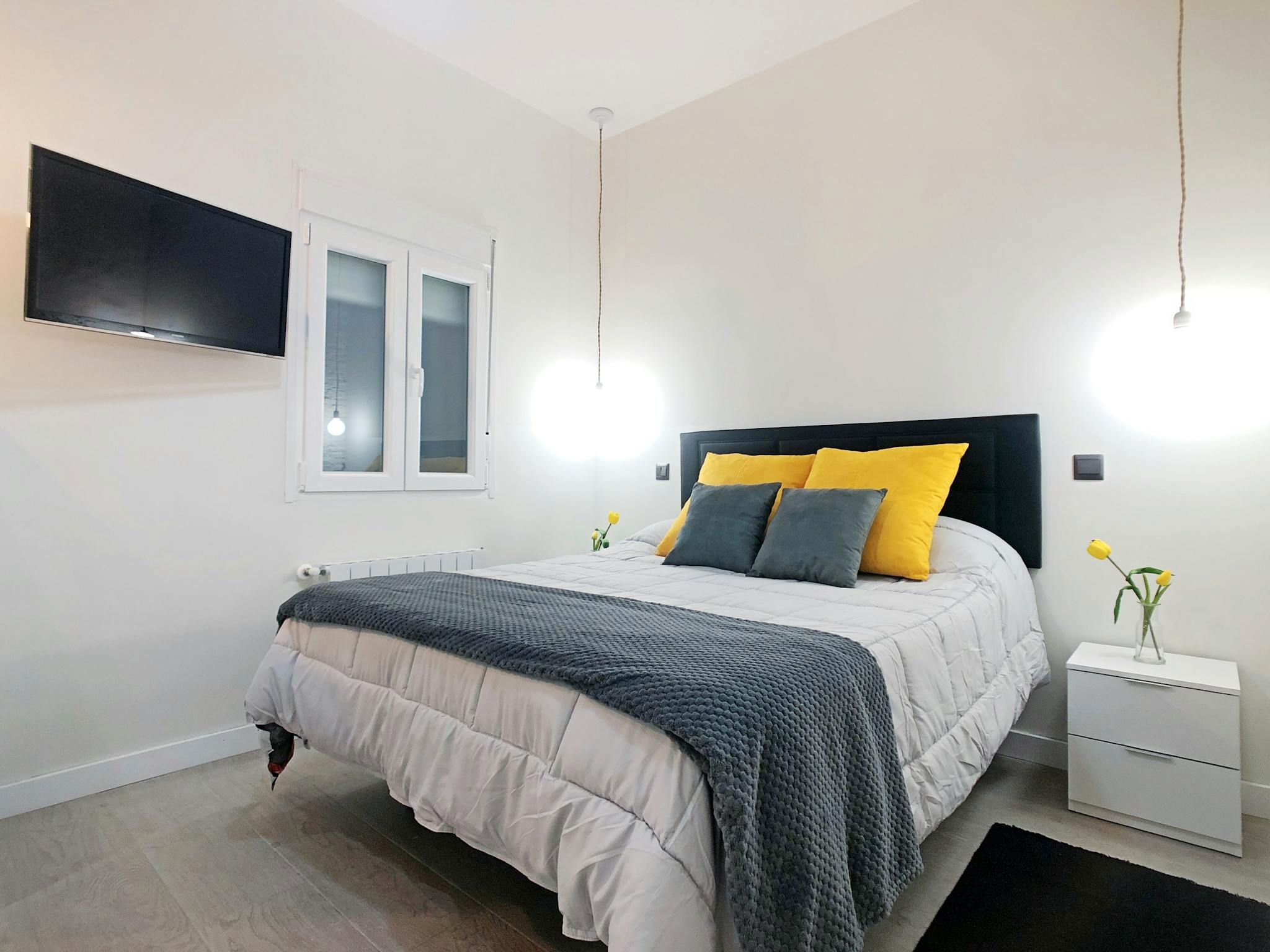 Habitación de Piso de alquiler en  Madrid Capital con Aire acondicionado, Calefacción y Amueblado