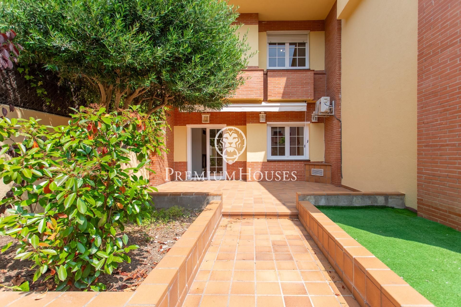 Single-family semi-detached to rent in Centre