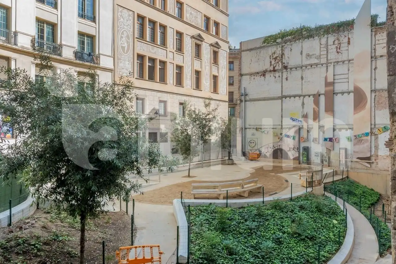 Terrassa de Edifici en venda en Barcelona