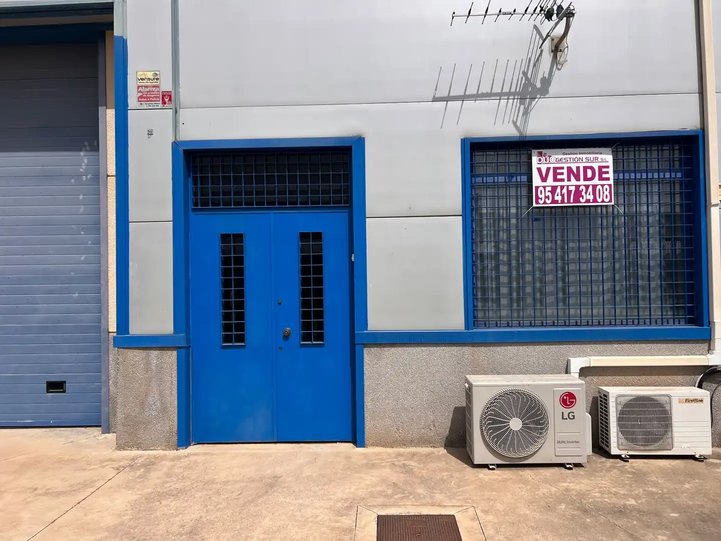 Vista exterior de Nave industrial en venta en Camas