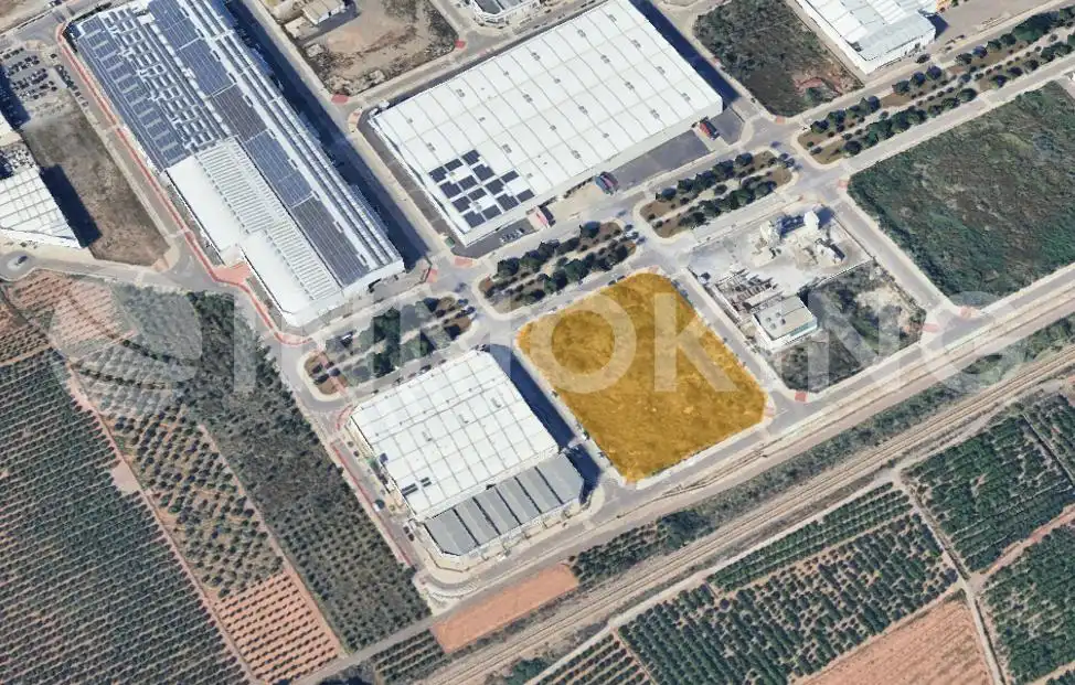 Terreny industrial en venda en Quartell