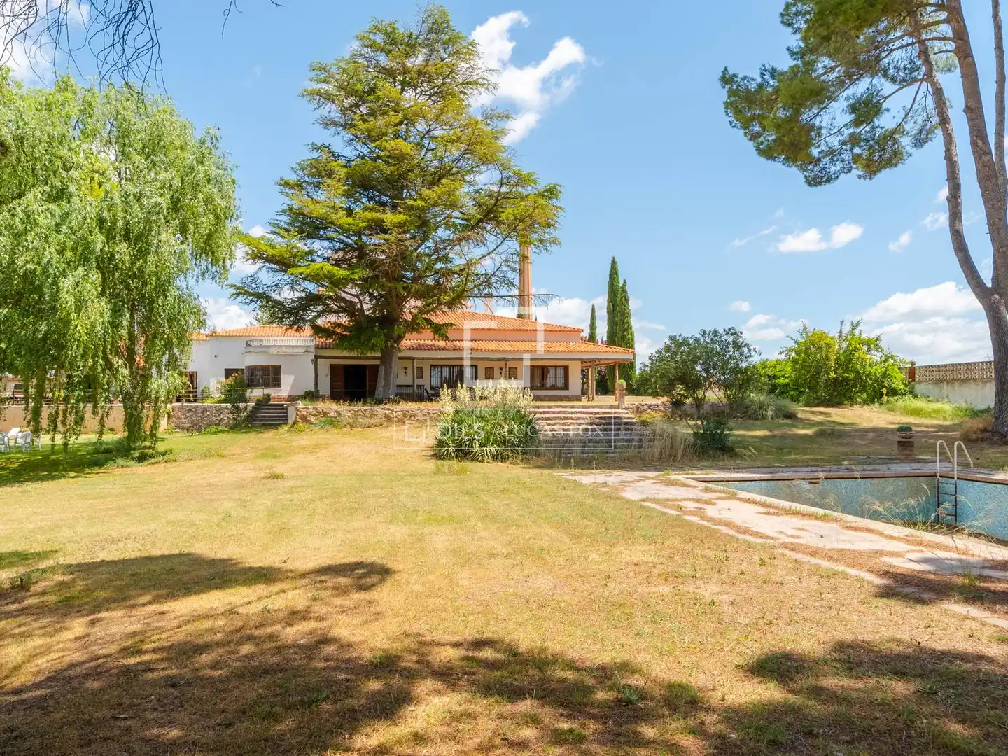 Jardí de Finca rústica en venda en Requena amb Calefacció, Jardí privat i Terrassa