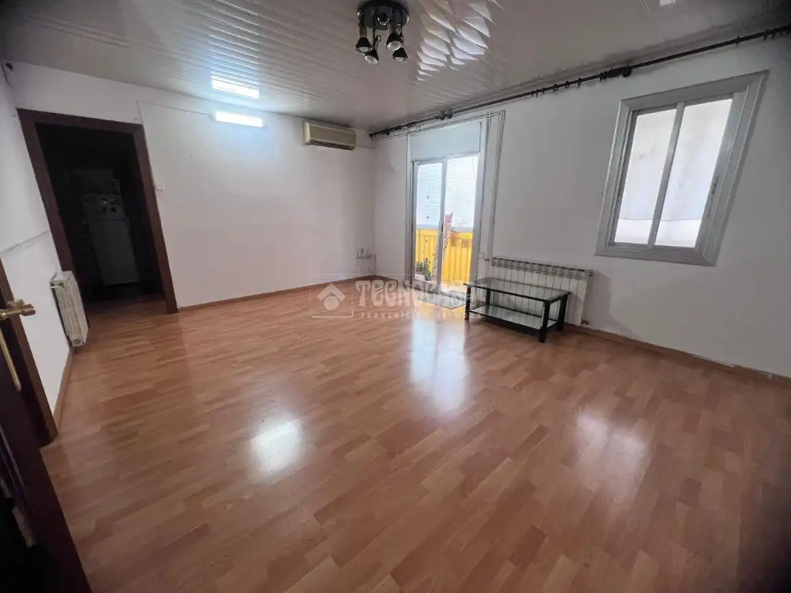 Sala de estar de Piso en venta en  Barcelona Capital con Aire acondicionado, Calefacción y Parquet