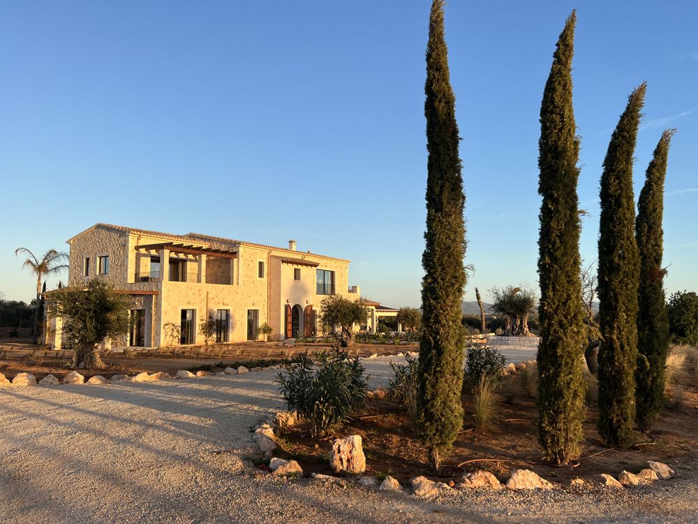 Vista exterior de Finca rústica de lloguer en Santanyí amb Aire condicionat i Moblat