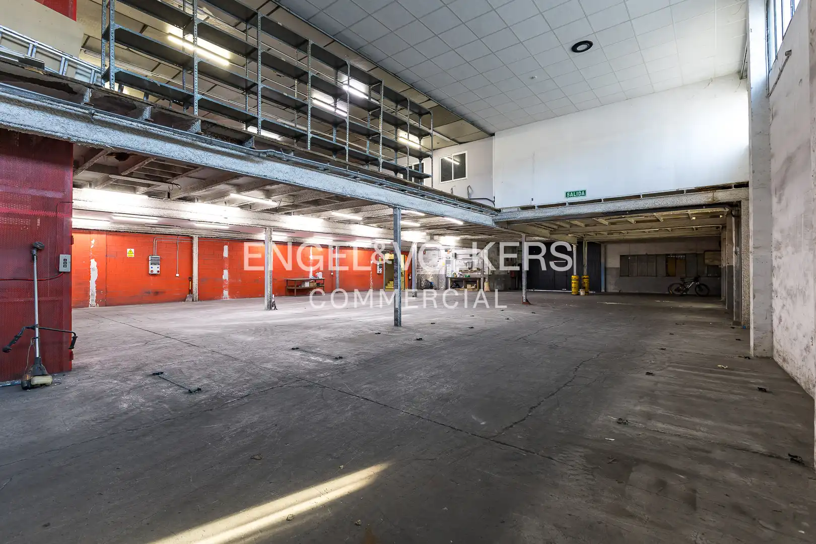 Nau industrial en venda en El Prat de Llobregat