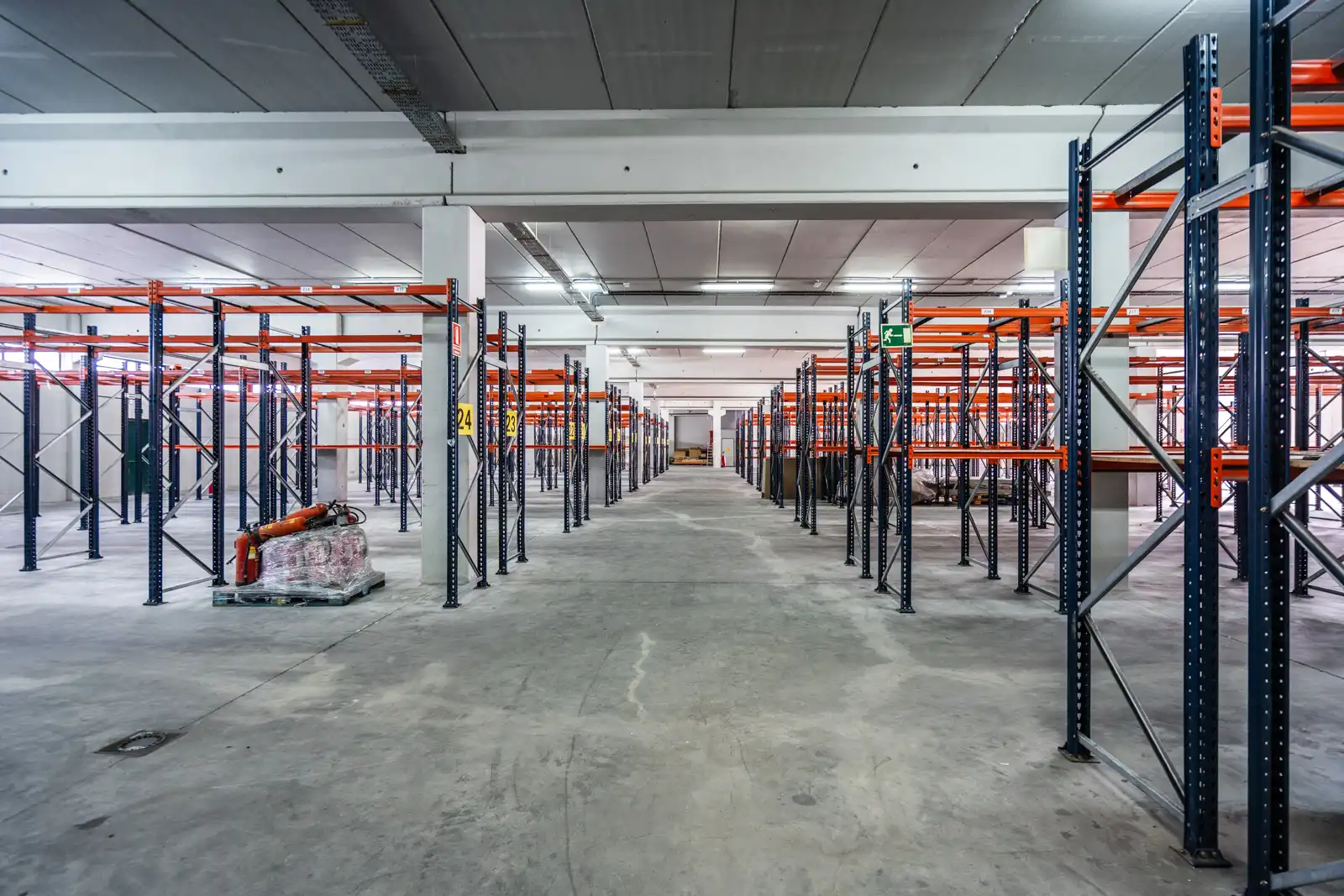 Industrial buildings for sale in Colmenar Viejo  with Heating