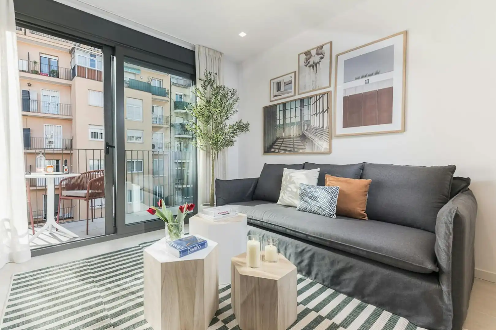 Flat to rent in Gràcia, imagen 2