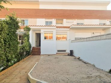 Casa a schiera con balcone in vendita a Zona Papa Luna - Platja del Gurugú