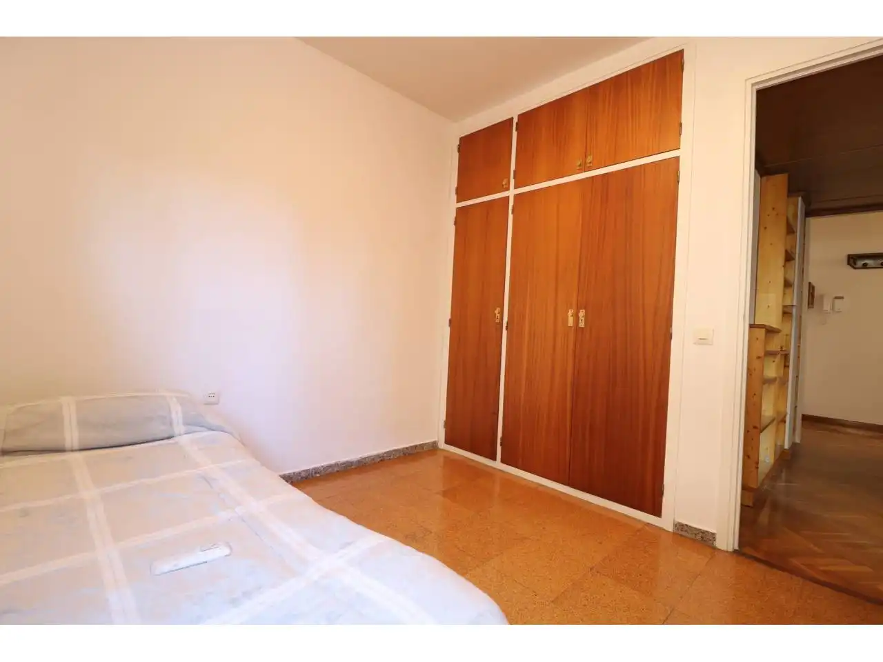 Bedroom of Flat for rent in Sant Cugat del Vallès  with Heating, Parquet flooring and Alarm