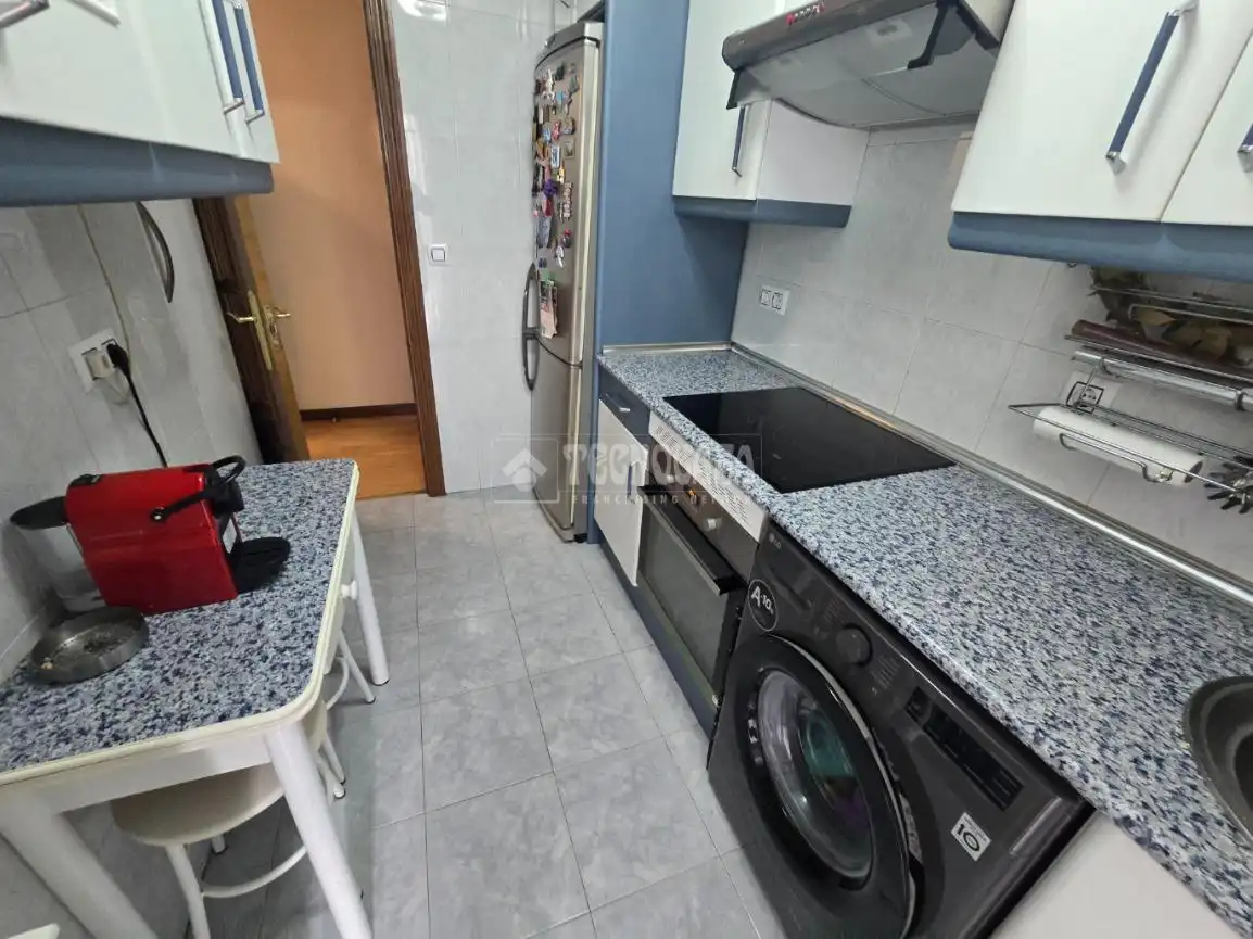 Cocina de Piso en venta en Alcorcón con Aire acondicionado, Terraza y Amueblado