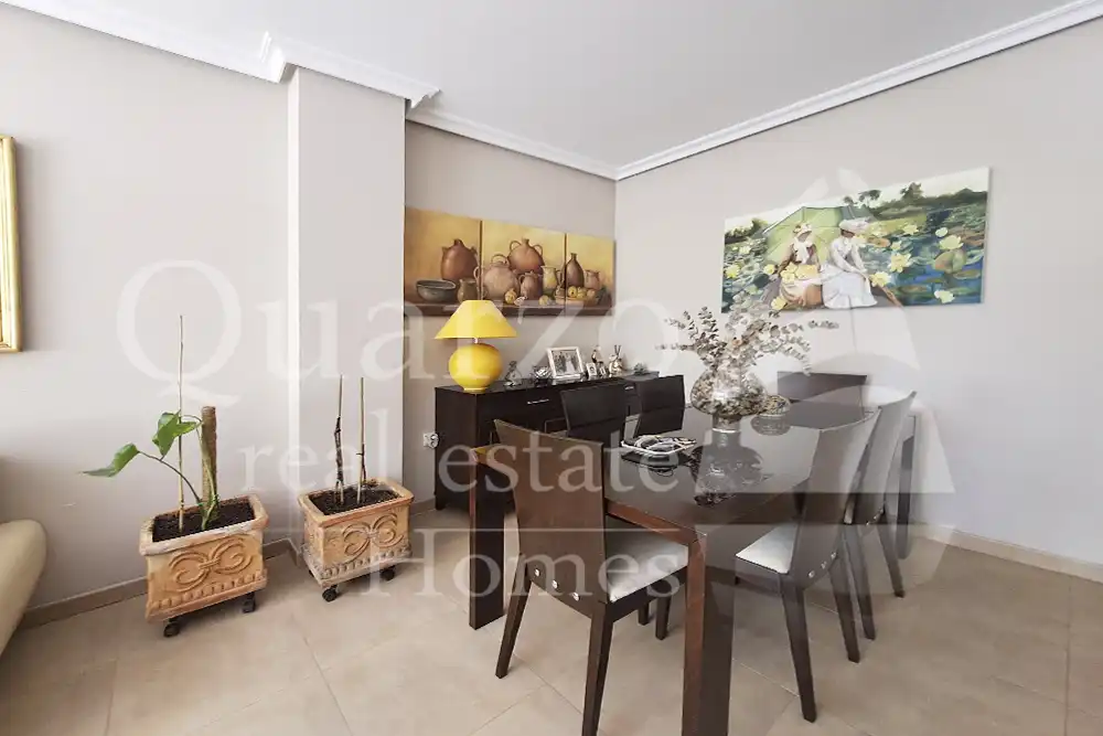 Comedor de Casa adosada en venta en Plasencia con Calefacción, Terraza y Balcón