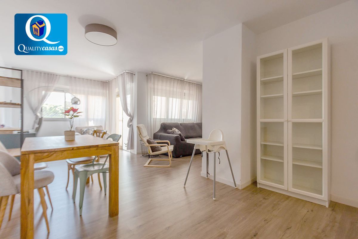 Living room of Flat for sale in Alicante / Alacant  with Air Conditioner, Terrace and Community pool