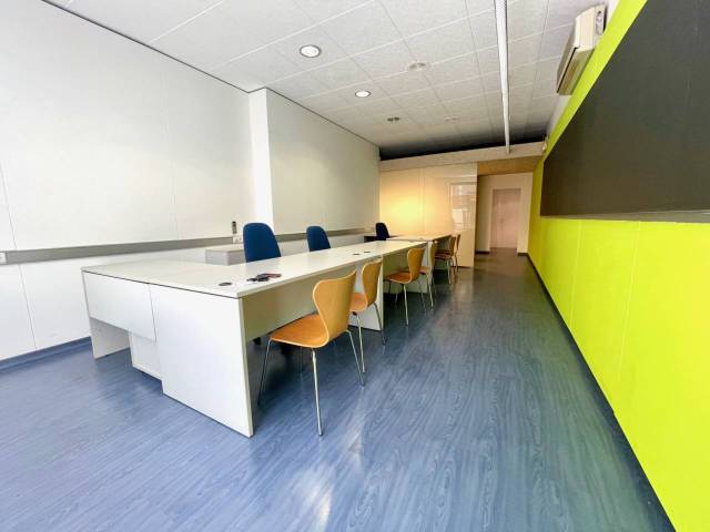 Oficina en Alquiler en Calle Carrió en Centre - Passeig i Rodalies