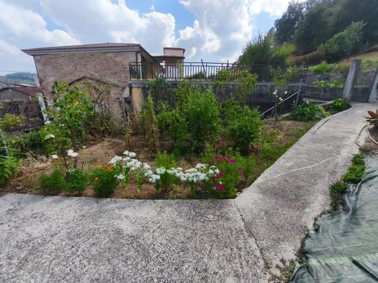 Finca rústica en venda en Barbadás amb Calefacció, Jardí privat i Moblat