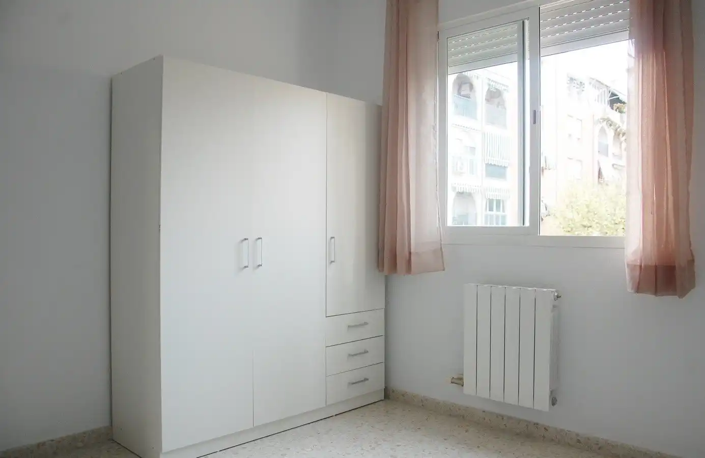 Flat for rent in Calle Matilde Cantós, Parque Nueva Granada