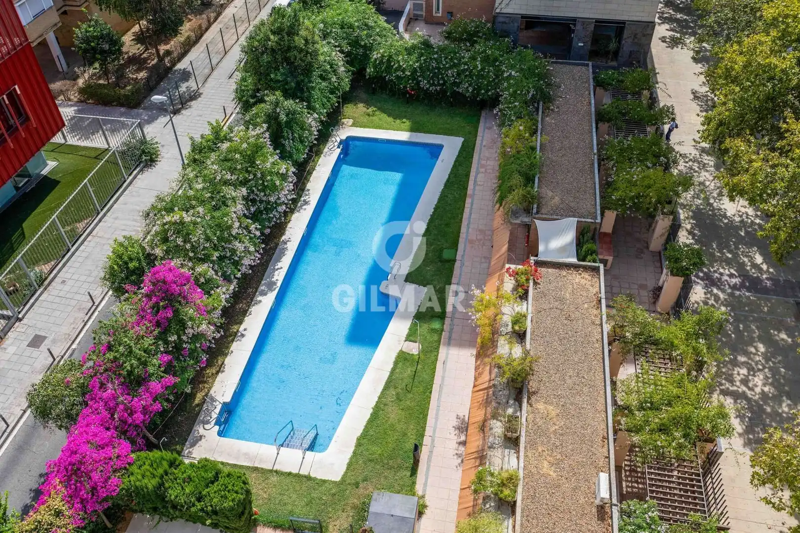 Swimming pool of Flat for sale in Sevilla  with Heating, Private garden and Storage room