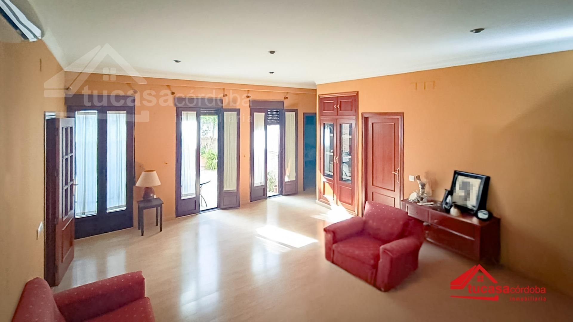 Sala d'estar de Planta baixa en venda en  Córdoba Capital amb Parquet i Terrassa