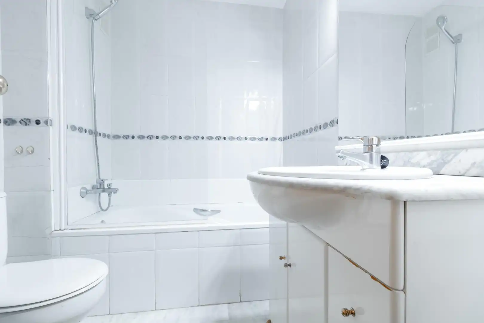 Badezimmer von Wohnung zum Verkauf in Viladecans mit Terrasse und Balkon