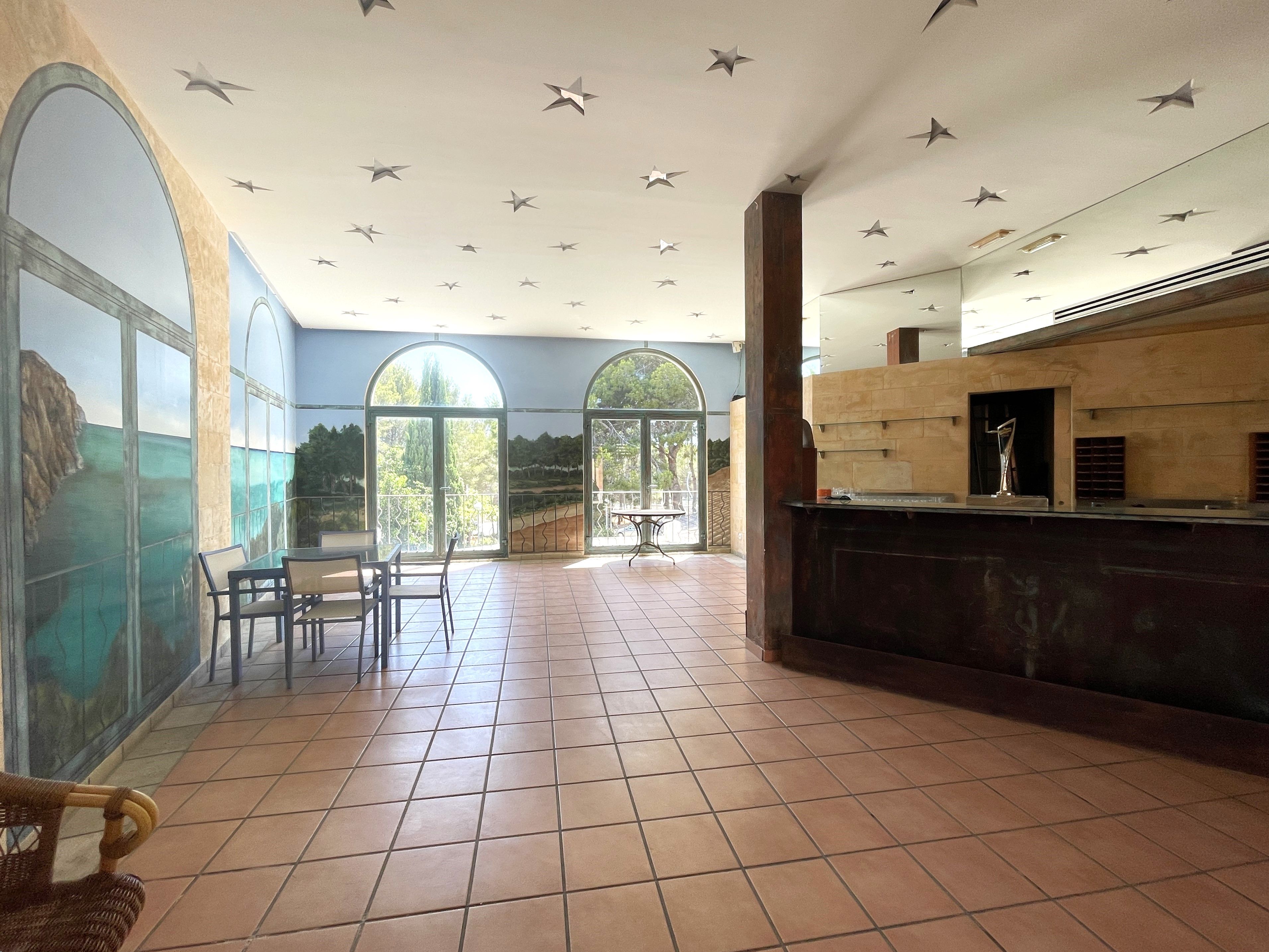 Premises for sale in Calvià  with Air Conditioner and Furnished