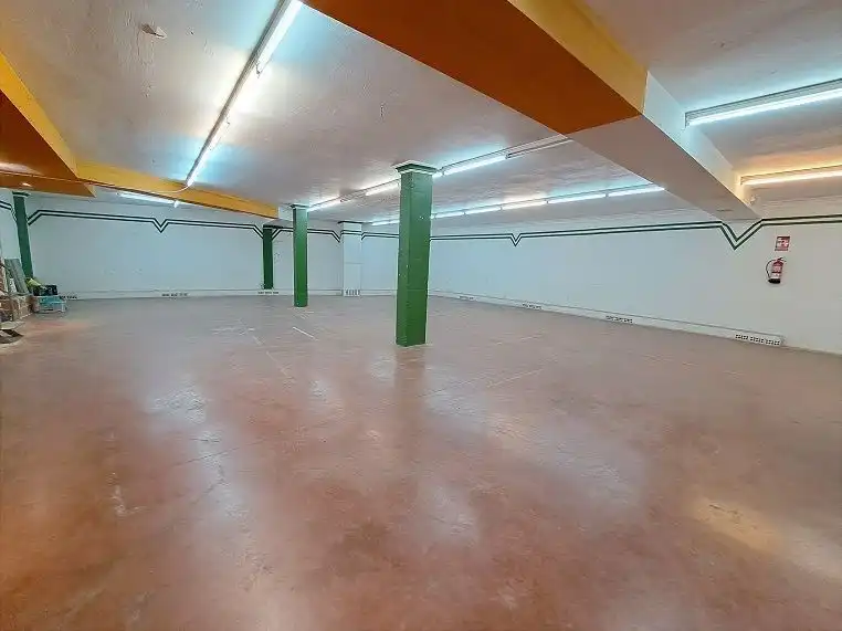 Local comercial de lloguer a Valdepeñas, imagen 3