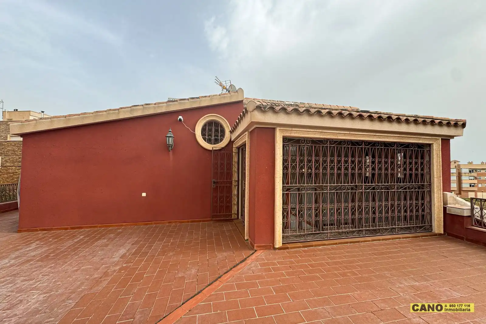 Vista exterior de Casa o chalet en venta en Almería con Aire acondicionado, Calefacción y Piscina