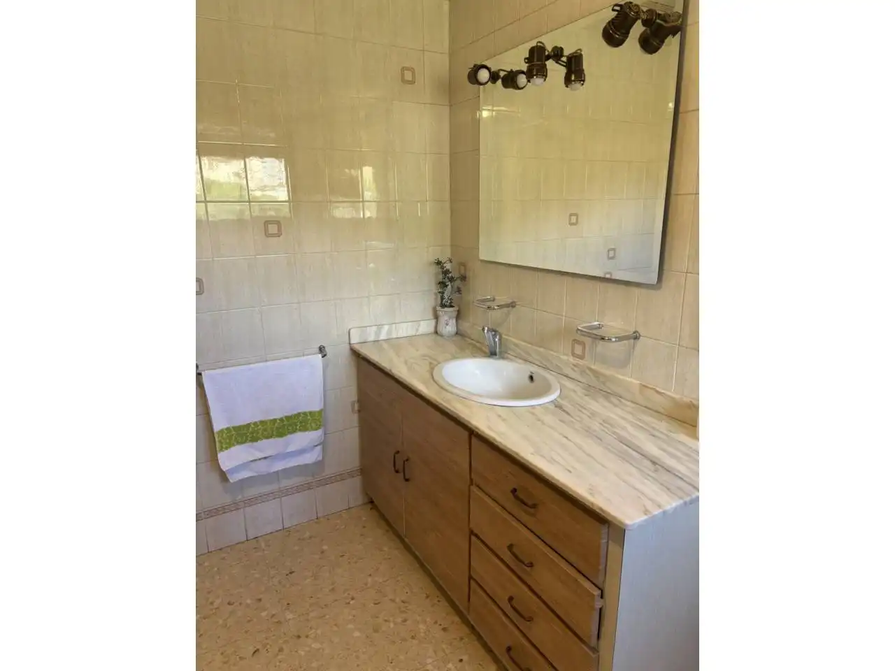Baño de Casa o chalet de alquiler en Vilanova de Meià con Calefacción, Terraza y Amueblado