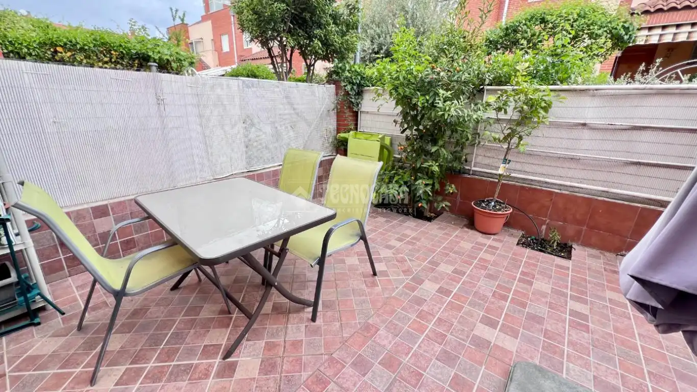 Terrasse von Einfamilien-Reihenhaus zum Verkauf in Alcalá de Henares mit Terrasse