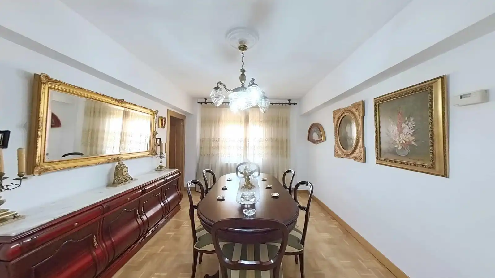 Comedor de Apartamento en venta en Madrid con Calefacción y Trastero