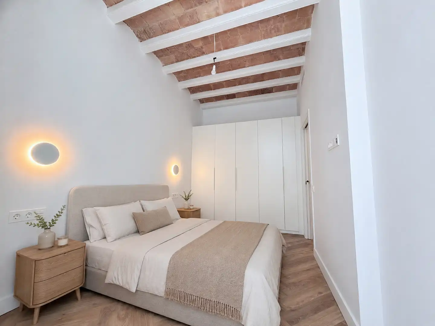 Bedroom of Flat for sale in Barcelona  with Air Conditioner, Heating and Parquet flooring