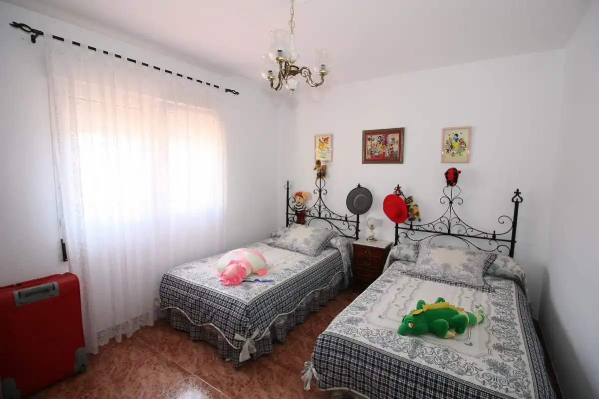Habitación de Casa o chalet en venta en Mombeltrán con Calefacción, Jardín privado y Terraza