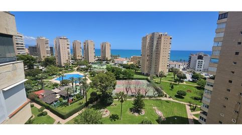 Foto 2 de Piso en venta en Paseo Colorado del, 9, Playamar - Benyamina, Torremolinos