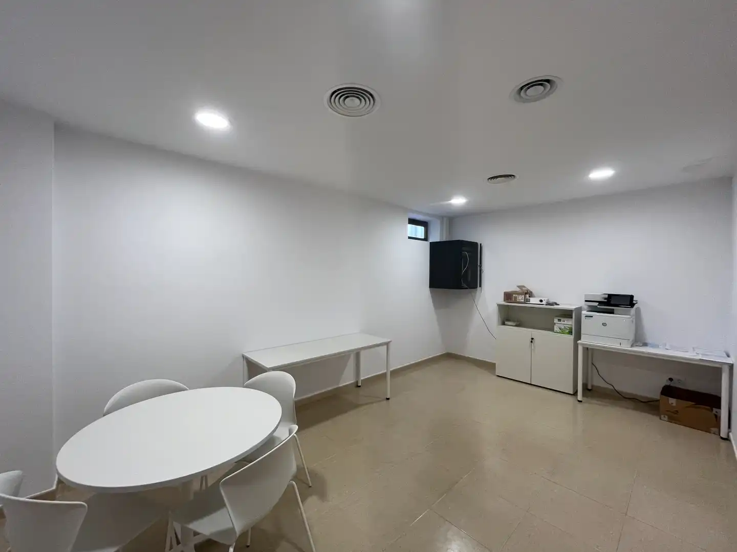 Local de alquiler en Girona con Aire acondicionado, Calefacción y Alarma