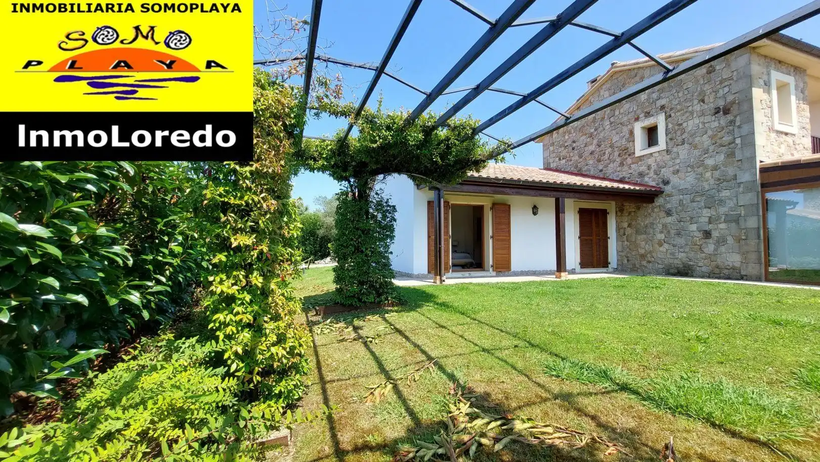 Vista exterior de Casa o xalet en venda en Ribamontán al Mar amb Calefacció, Jardí privat i Terrassa