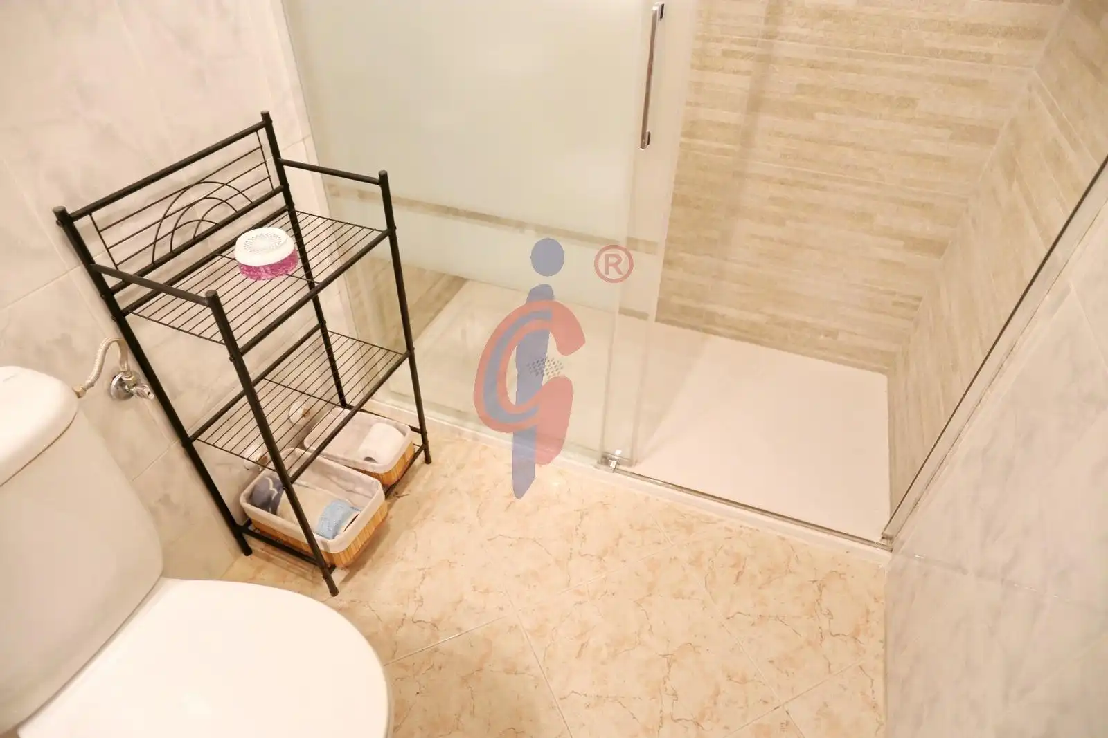Baño de Piso en venta en Guardamar del Segura con Aire acondicionado, Calefacción y Terraza