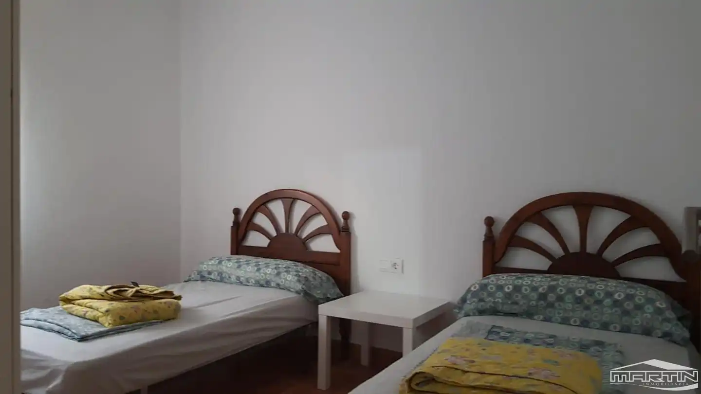 Dormitori de Casa o xalet en venda en Cabra amb Terrassa, Traster i Piscina