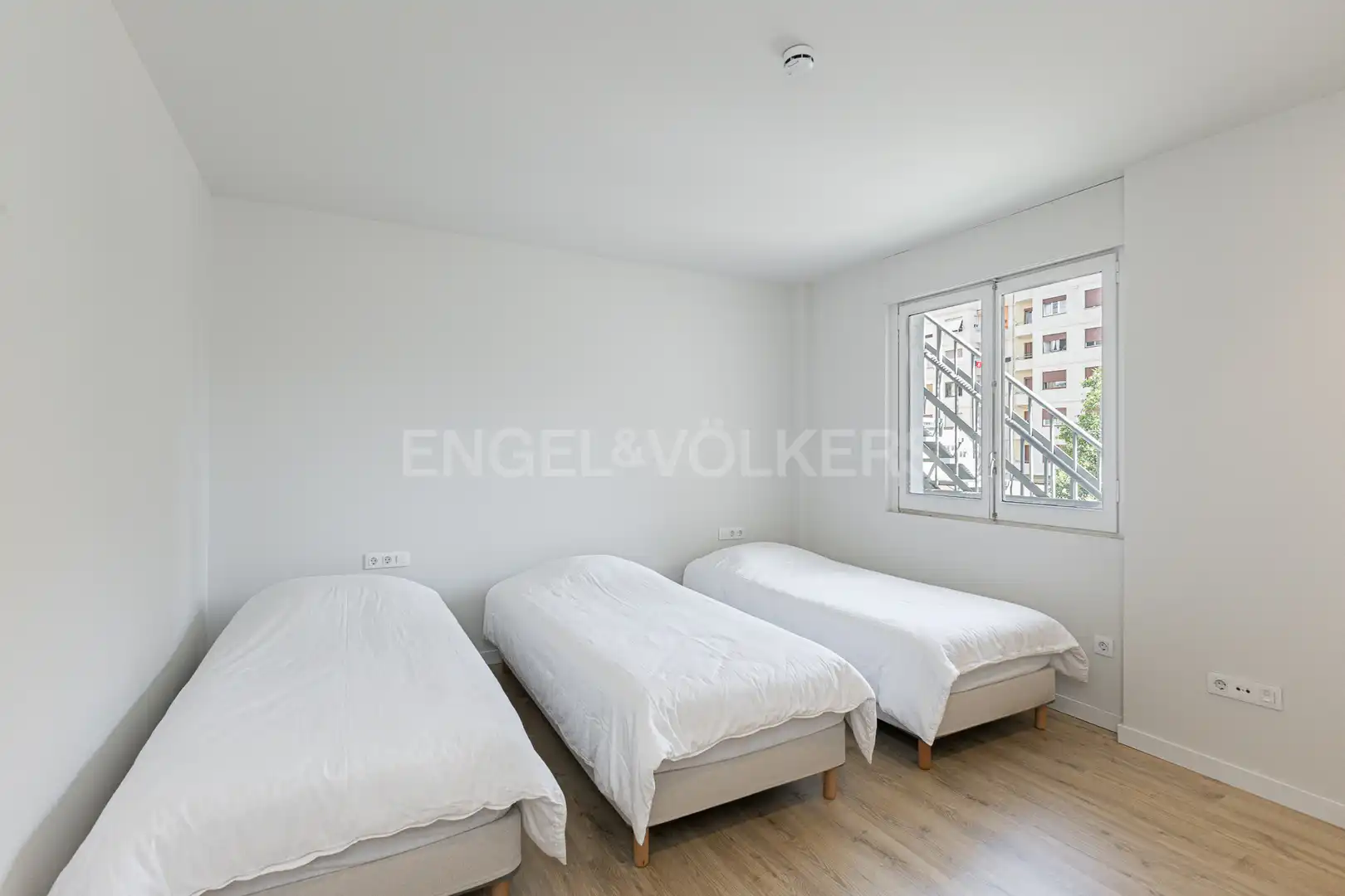 Schlafzimmer von Wohnung zum Verkauf in Barcelona mit Klimaanlage, Heizung und Parkett