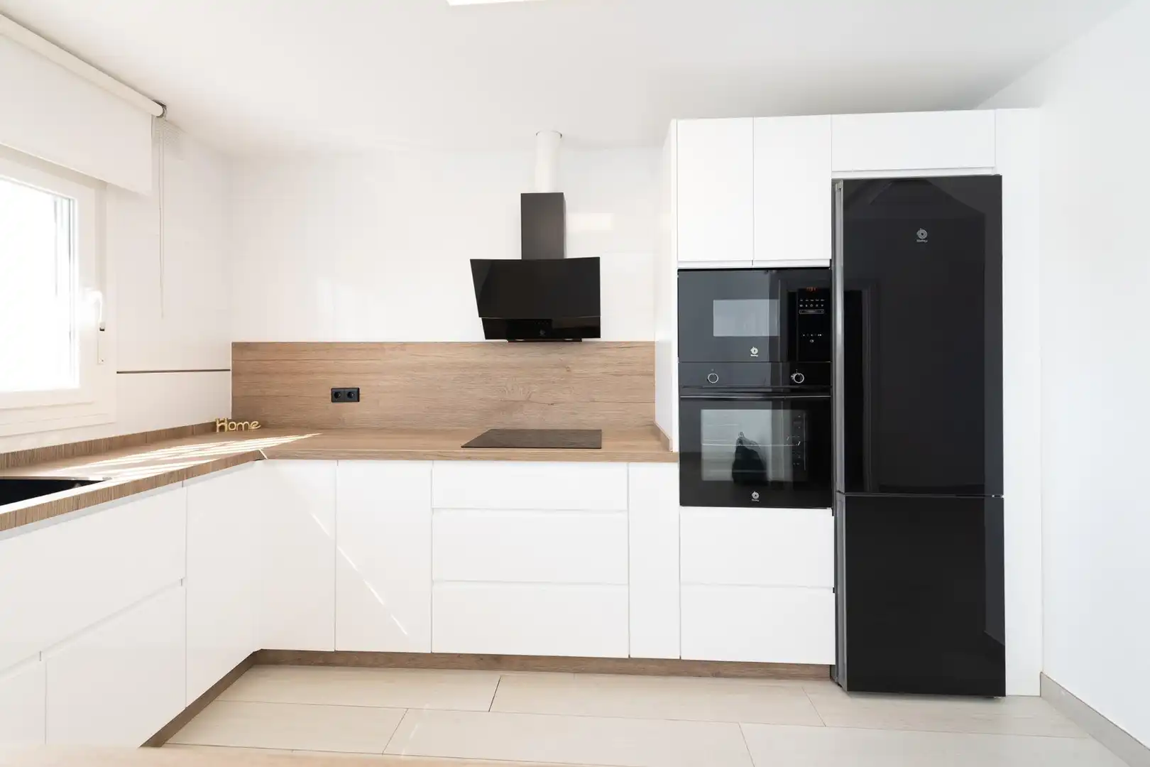 Kitchen of Detached homes for sale in Vélez-Málaga  with Private garden, Terrace and Balcony