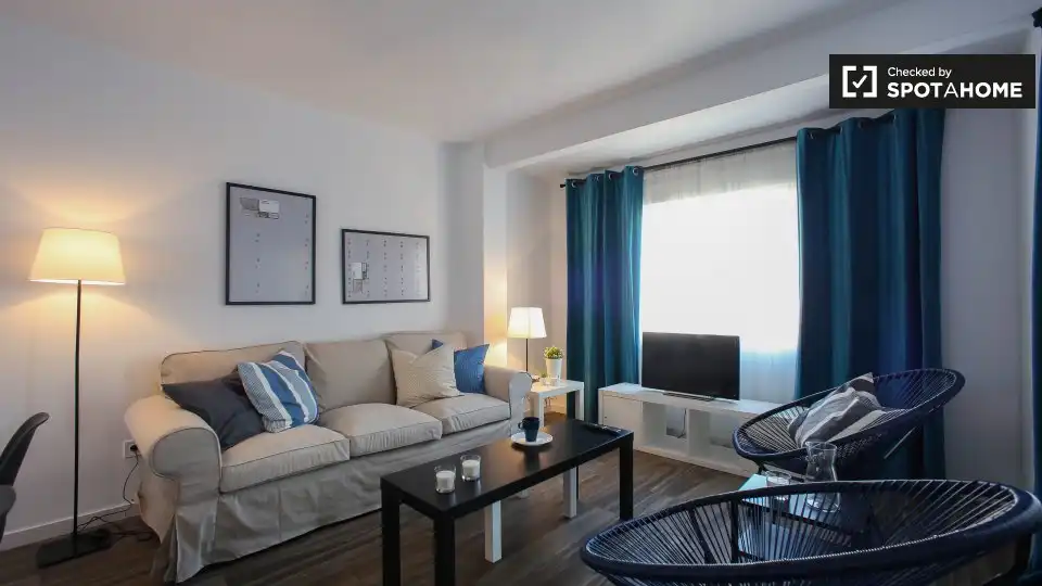 Living room of Flat for rent in Valencia  with Air Conditioner, Heating and Furnished