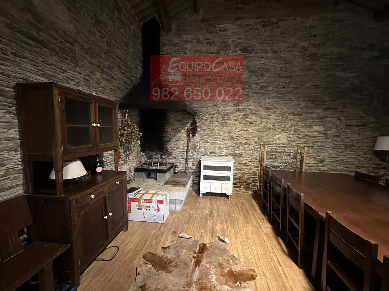 Casa o xalet en venda en Castro de Rei amb Calefacció, Jardí privat i Parquet