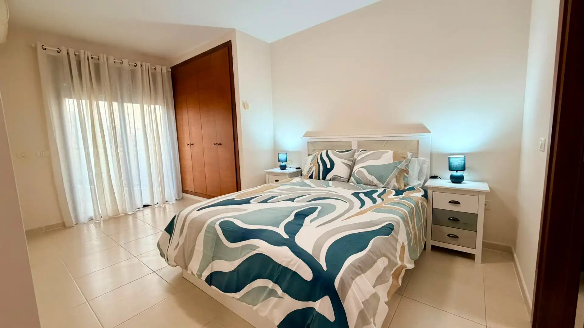 Casa adosada en venta en Calle Duquela, Cho - Parque de la Reina