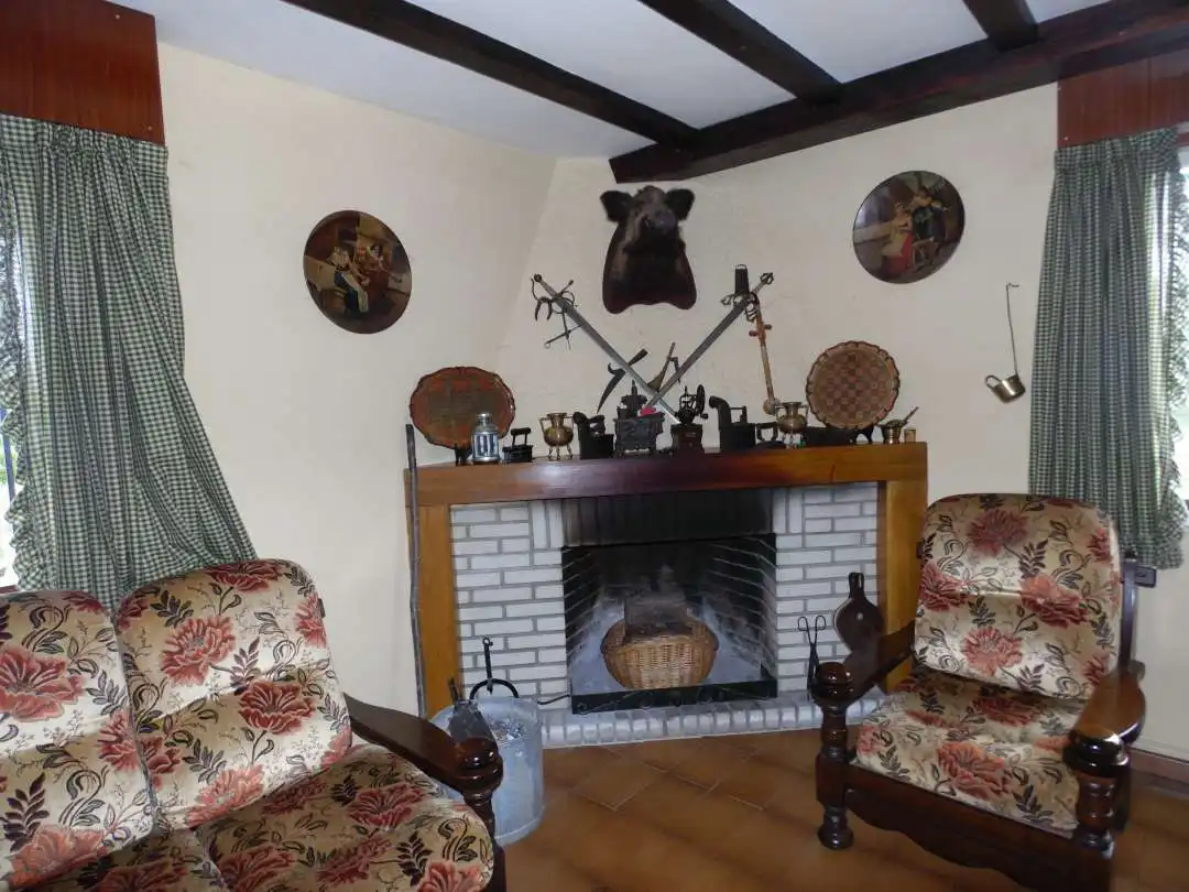 Sala de estar de Casa o chalet en venta en Villarcayo de Merindad de Castilla la Vieja con Calefacción, Terraza y Piscina