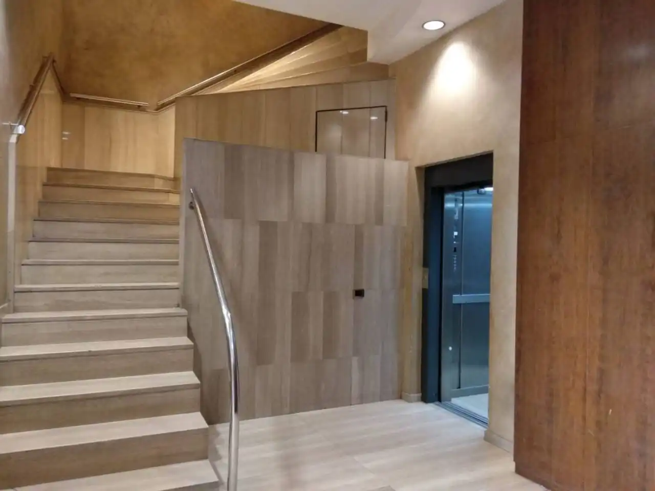 Oficina con ascensor en alquiler en Centre Històric, imagen 10