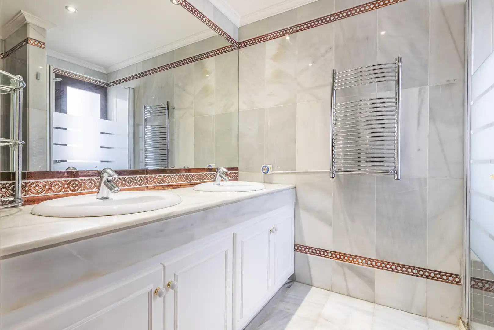 Bathroom of Detached homes for sale in Marbella  with Private garden, Terrace and Furnished