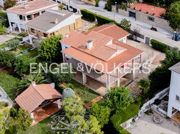 Casa amb jardí en venda a Cunit Residencial