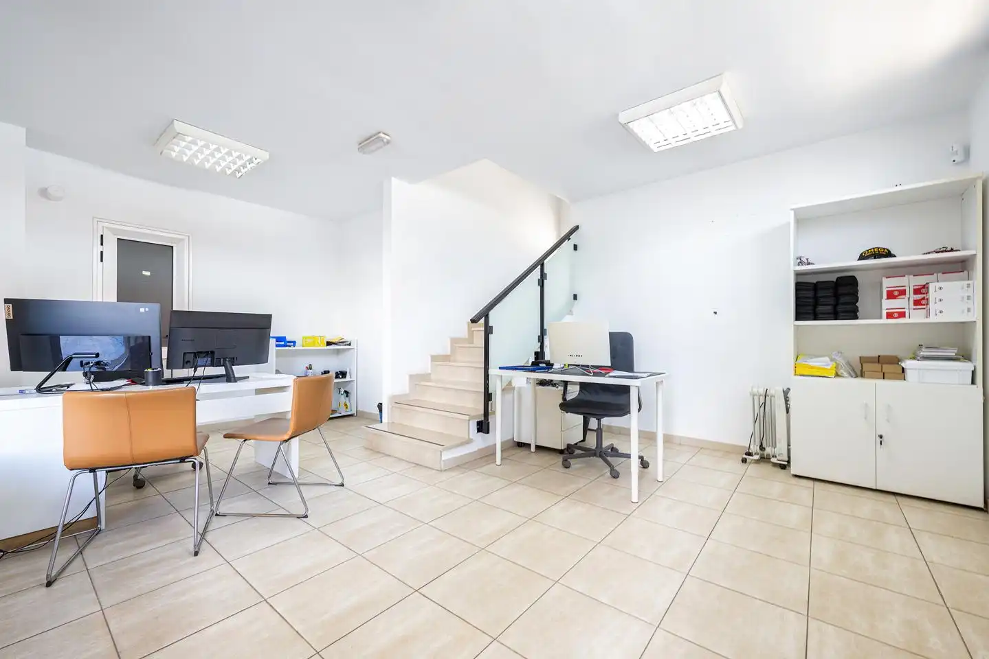 Industrial building to rent in Calle de los Peregrinos 33, imagen 8