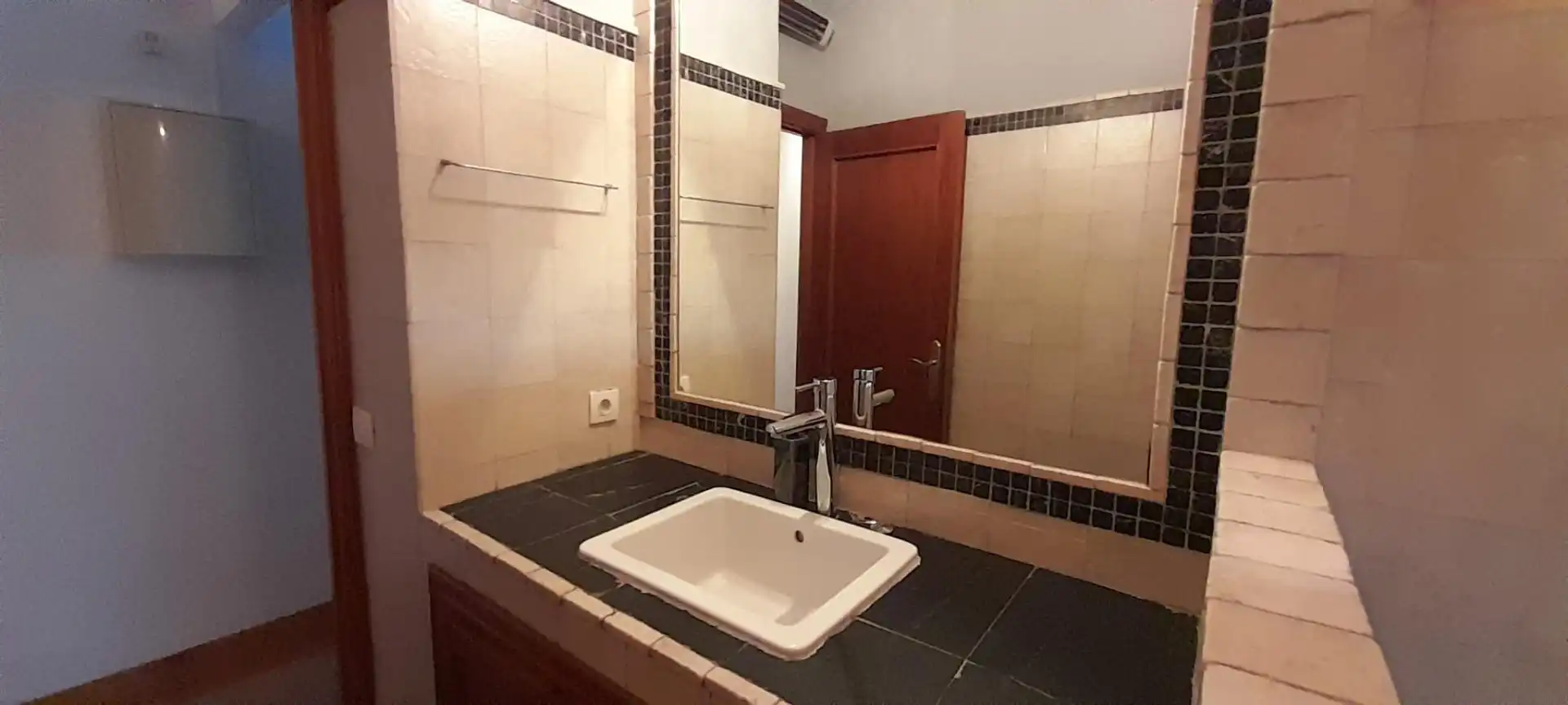 Bany de Pis en venda en Córdoba amb Aire condicionat i Balcó