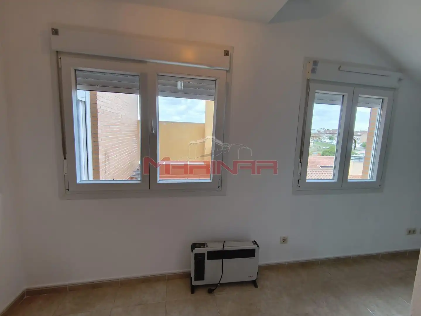 Dormitori de Àtic en venda en Borox amb Aire condicionat, Terrassa i Traster