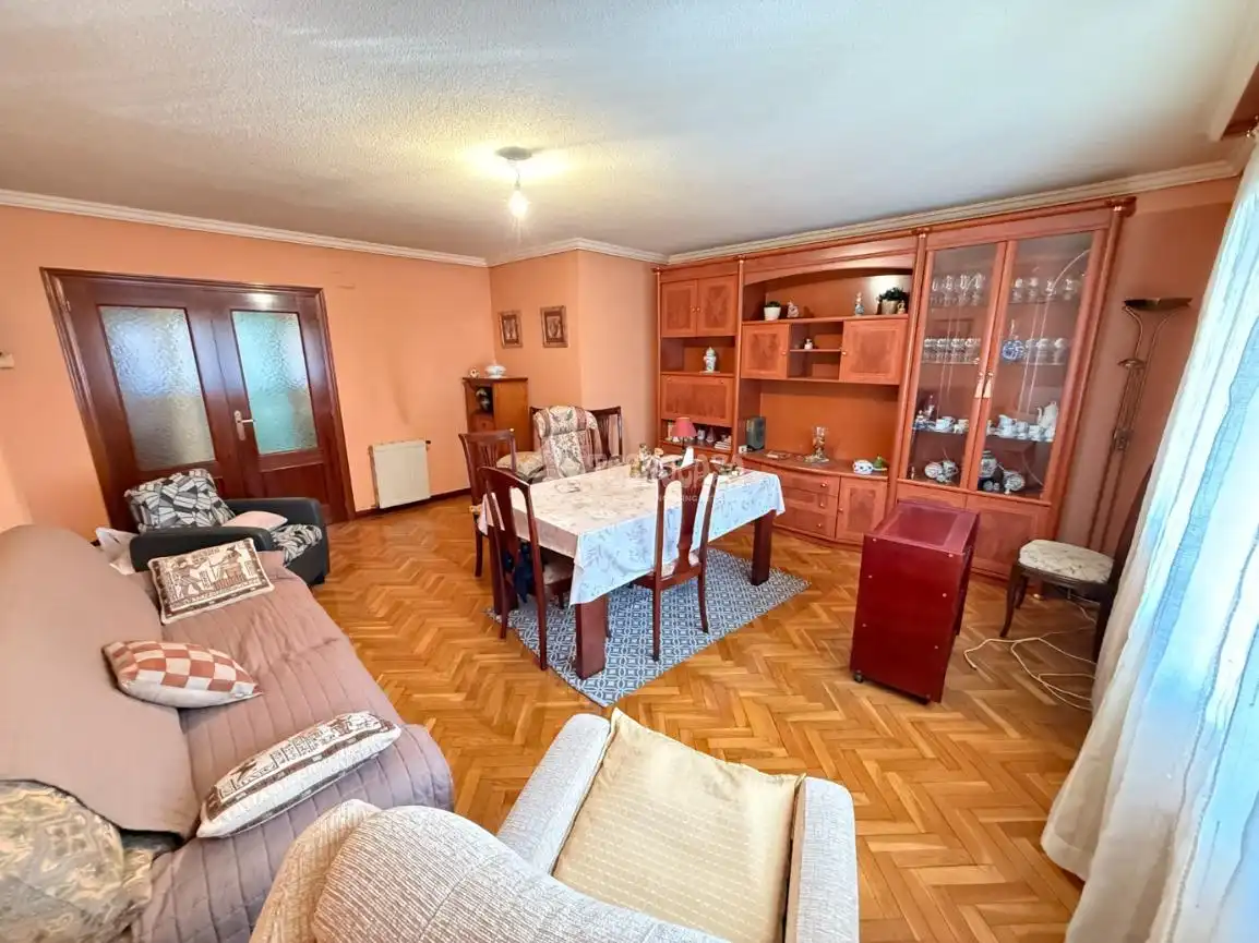 Wohnzimmer von Wohnung zum Verkauf in Guadalajara mit Heizung