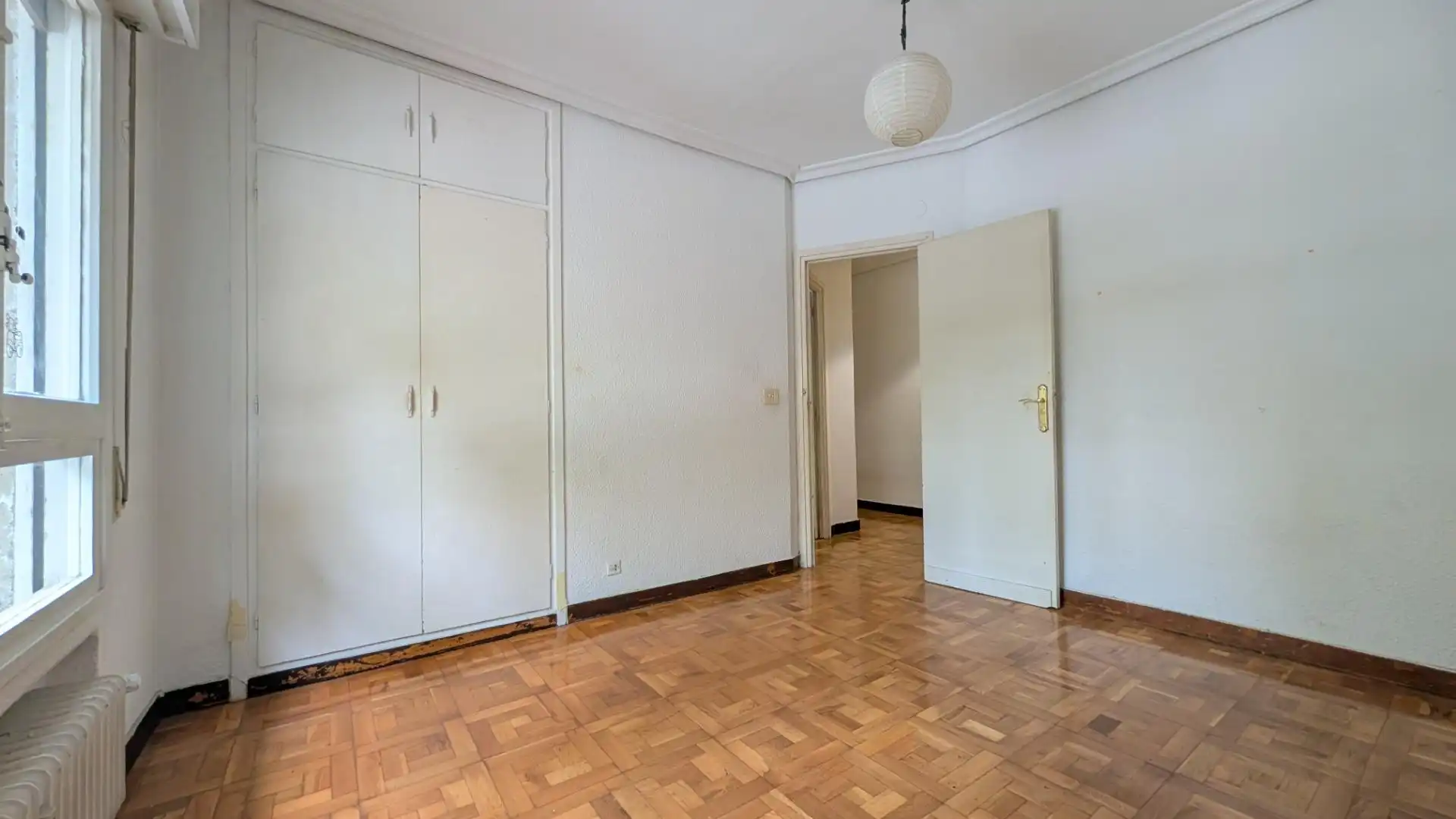Habitación de Piso en venta en  Pamplona / Iruña con Calefacción y Terraza