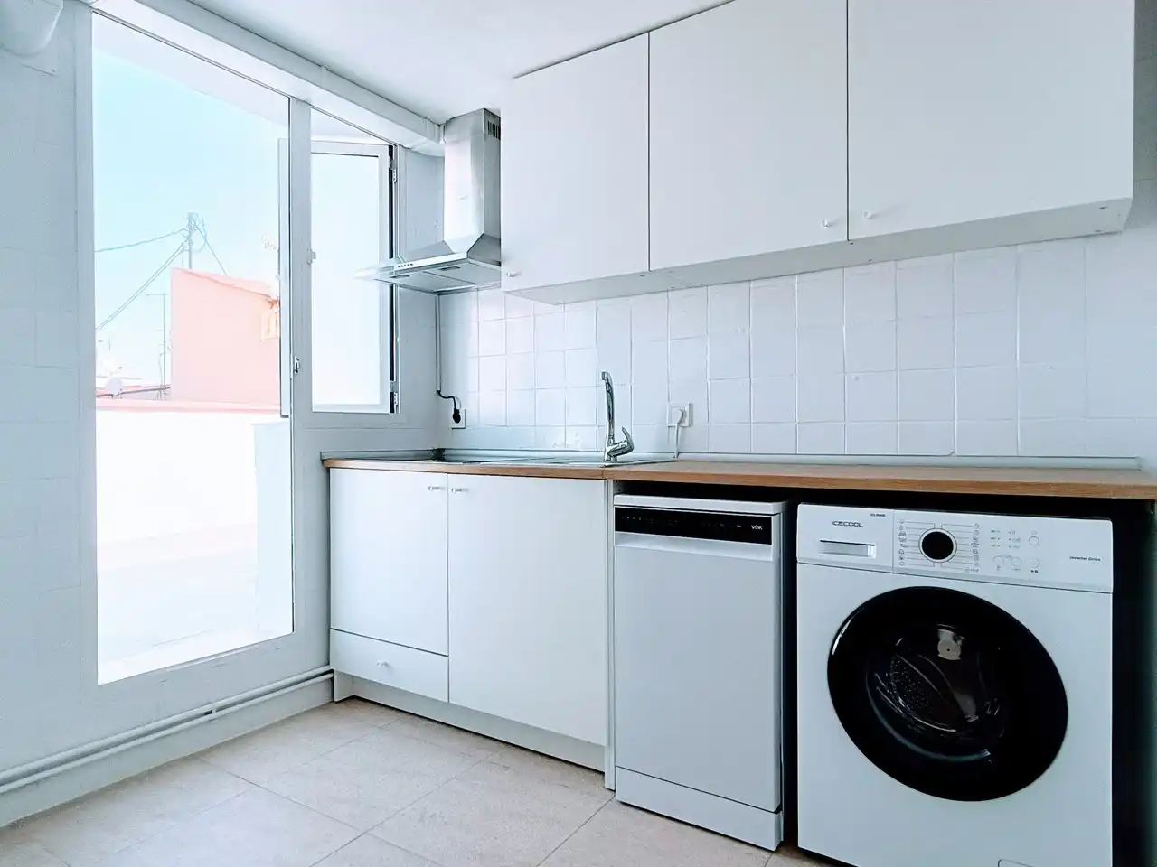Küche von Dachboden zur Miete in Madrid mit Heizung und Waschmaschine